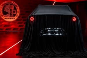 Η Mercedes-AMG «σηκώνει» την GT 4-Door και την κάνει SUV