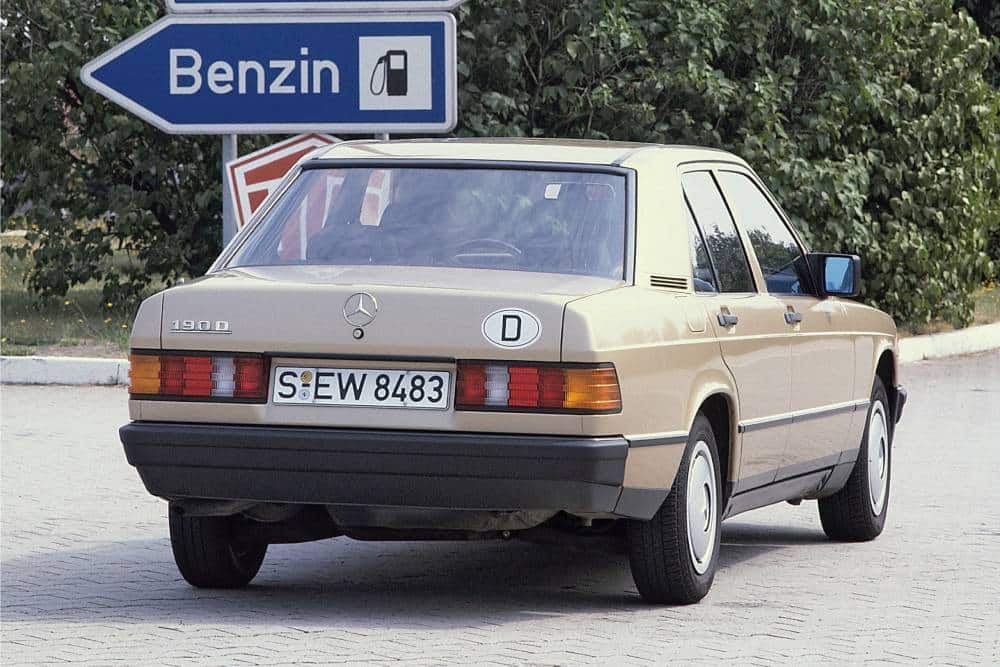 https://autogreeknews.gr/wp-content/uploads/2026/08/mercedes-benz_190_d_77.jpg