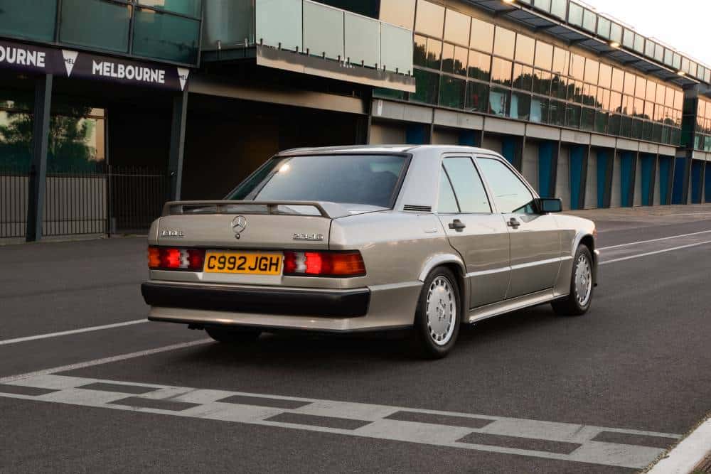 https://autogreeknews.gr/wp-content/uploads/2026/08/mercedes-benz_190_e_2-2.jpg