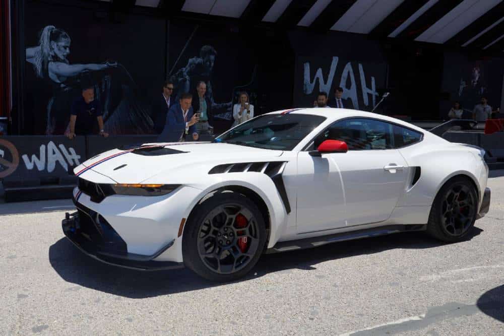Η Ford Mustang GTD στα χέρια του Carlos Sainz (+video)