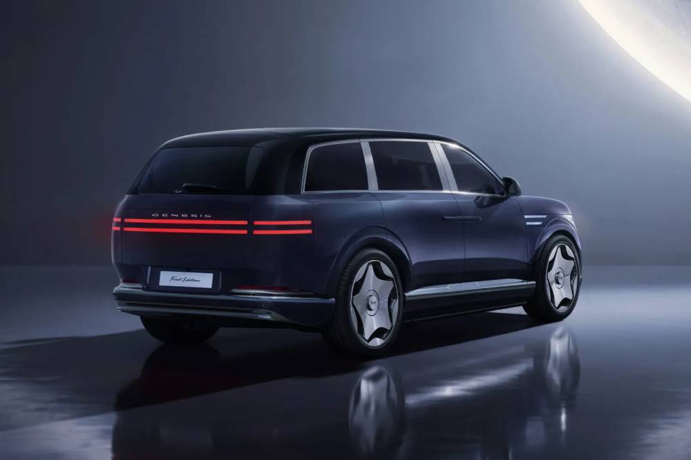 https://autogreeknews.gr/wp-content/uploads/2026/08/new-genesis-gv90-7.jpg