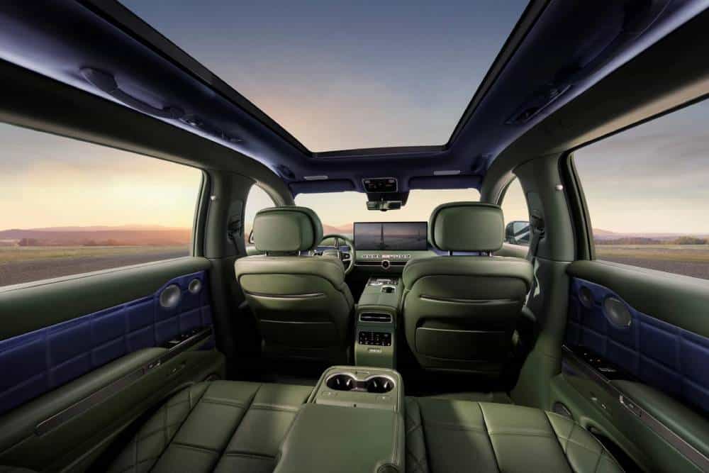 https://autogreeknews.gr/wp-content/uploads/2026/08/new-genesis-gv90-9.jpg