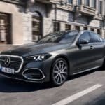 Vertraute Stärke auf einem neuen Niveau: Die neue Mercedes-Benz C Klasse bleibt sich treu und wächst über sich hinausThe new Mercedes-Benz C-Class: Refined strength. Trusted continuity.
