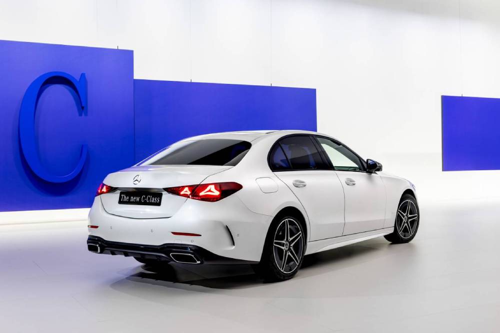 https://autogreeknews.gr/wp-content/uploads/2026/08/new-mercedes-c-class-5.jpg