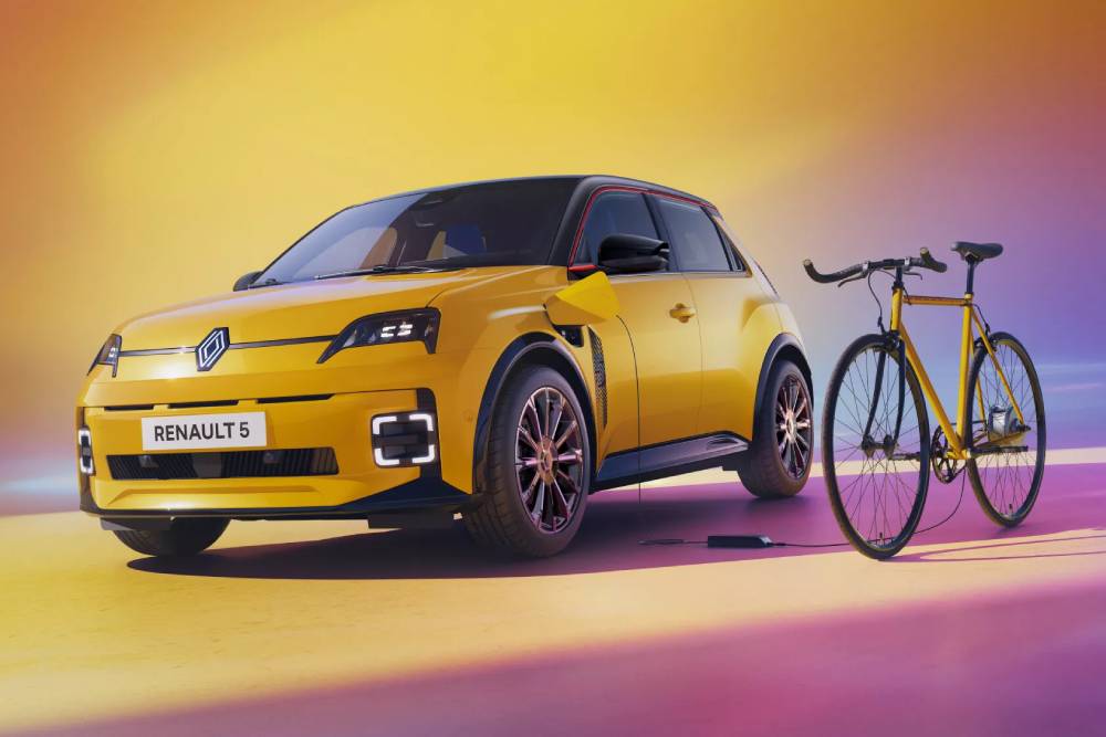 https://autogreeknews.gr/wp-content/uploads/2026/08/new-renault-5-e-tech-electric-1.jpg