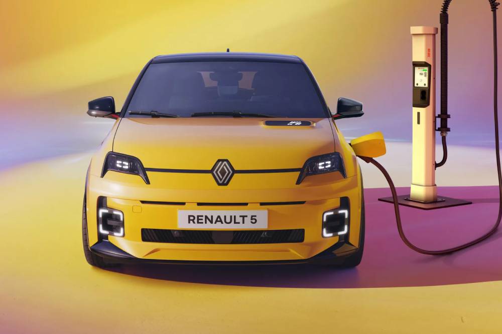 https://autogreeknews.gr/wp-content/uploads/2026/08/new-renault-5-e-tech-electric-11.jpg