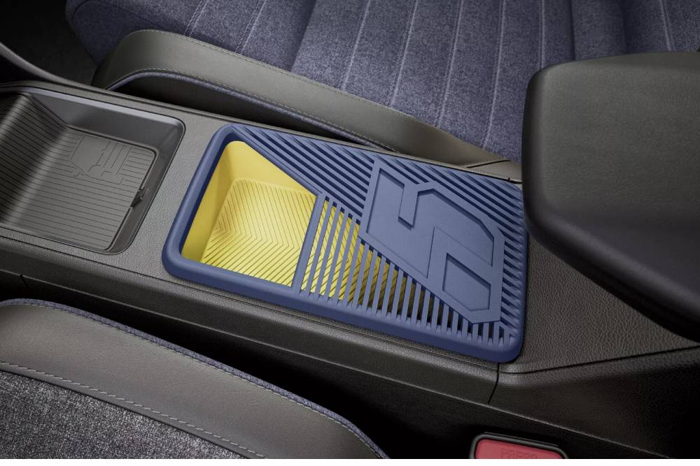https://autogreeknews.gr/wp-content/uploads/2026/08/new-renault-5-e-tech-electric-2.jpg