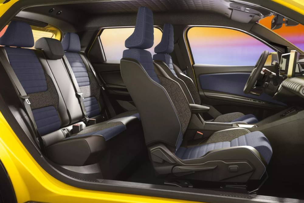 https://autogreeknews.gr/wp-content/uploads/2026/08/new-renault-5-e-tech-electric-4.jpg
