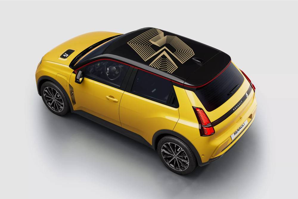 https://autogreeknews.gr/wp-content/uploads/2026/08/new-renault-5-e-tech-electric-7.jpg