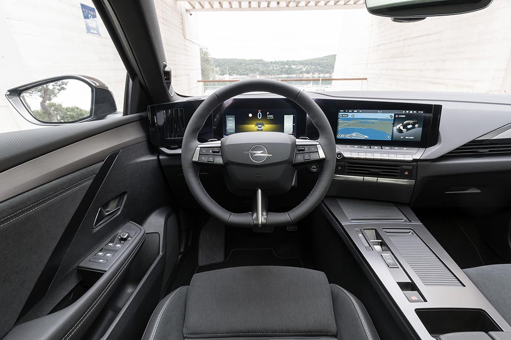 https://autogreeknews.gr/wp-content/uploads/2026/08/opel-astra-2026-8.jpg