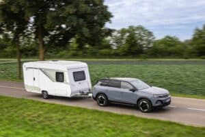opel grandlande electric awd pulling power (5)