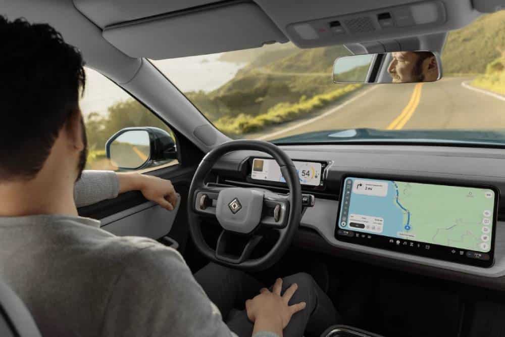 https://autogreeknews.gr/wp-content/uploads/2026/08/rivian-lineup-02.jpg