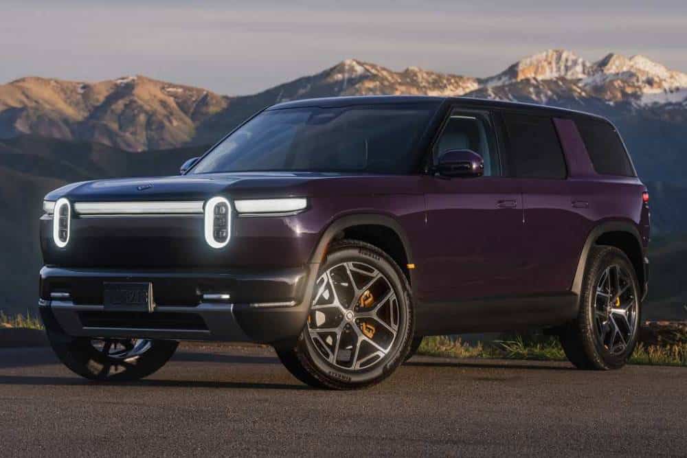 https://autogreeknews.gr/wp-content/uploads/2026/08/rivian-lineup-2.jpg