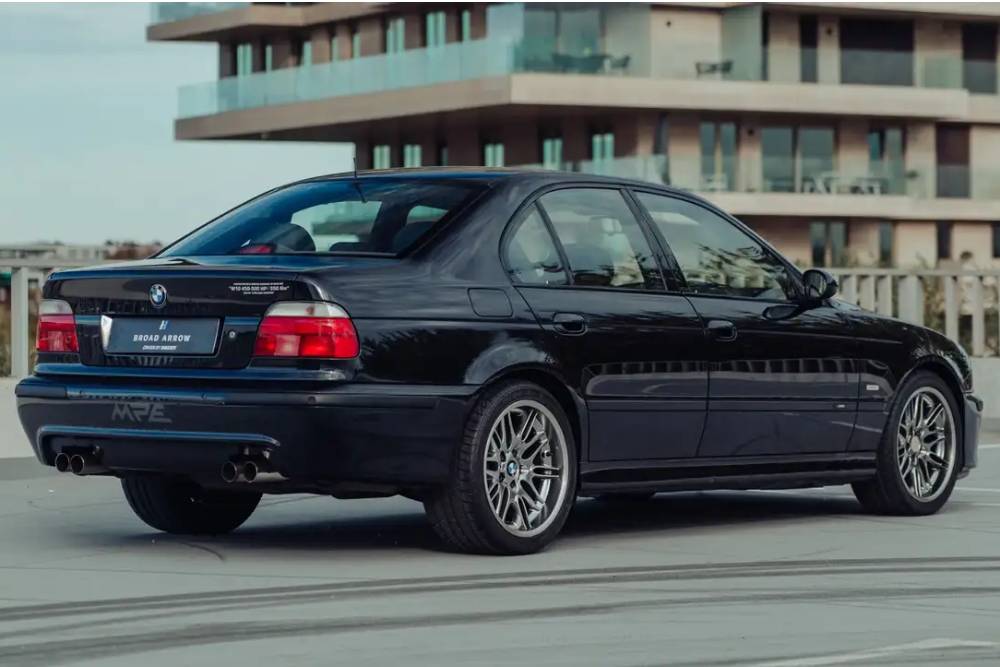 https://autogreeknews.gr/wp-content/uploads/2026/09/2000-bmw-m5-volkswagen-w10-prototype-2.jpg