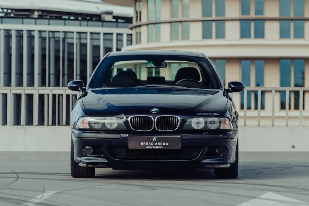 https://autogreeknews.gr/wp-content/uploads/2026/09/2000-bmw-m5-volkswagen-w10-prototype-3.jpg