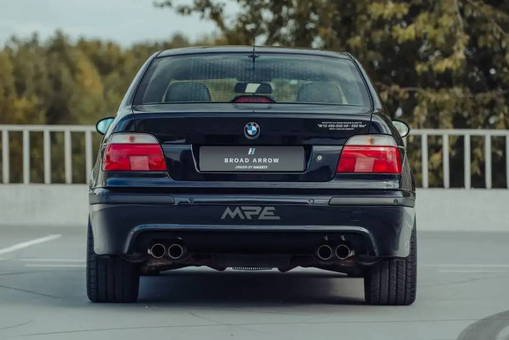 https://autogreeknews.gr/wp-content/uploads/2026/09/2000-bmw-m5-volkswagen-w10-prototype-4.jpg