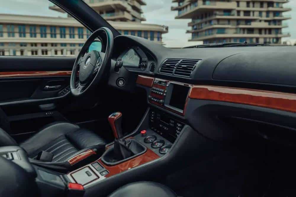 https://autogreeknews.gr/wp-content/uploads/2026/09/2000-bmw-m5-volkswagen-w10-prototype-5.jpg