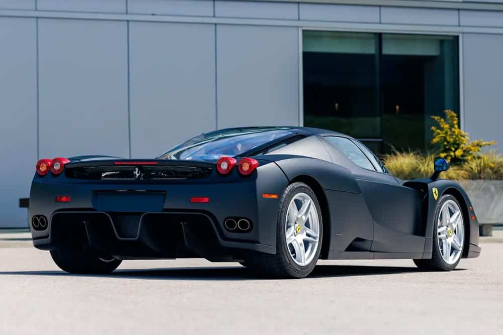 https://autogreeknews.gr/wp-content/uploads/2026/09/2004-Ferrari-Enzo-2.jpg