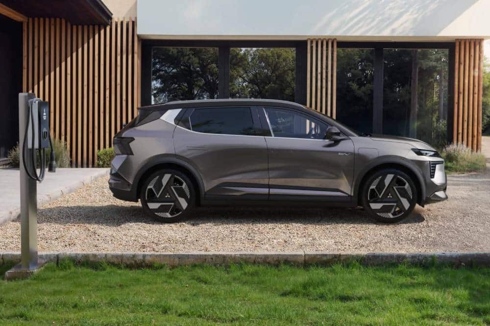 https://autogreeknews.gr/wp-content/uploads/2026/09/2026-Mitsubishi-Eclipse-Cross-EV-3-2048x1148-1.jpg