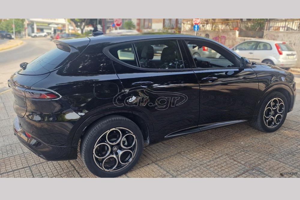 https://autogreeknews.gr/wp-content/uploads/2026/09/Alfa-Romeo-Tonale-2025-used-4.jpg