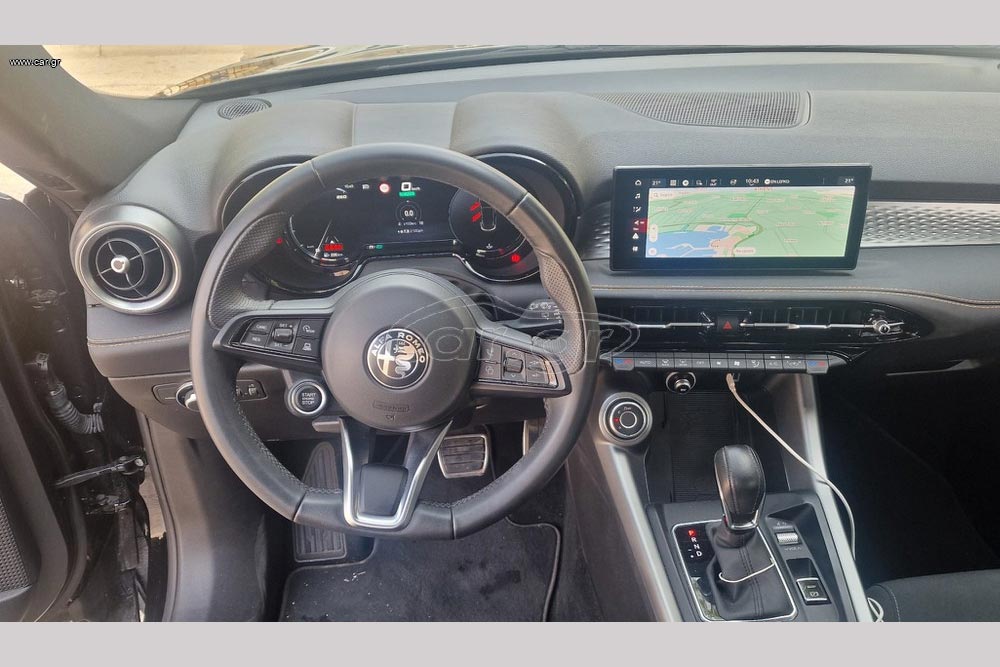 https://autogreeknews.gr/wp-content/uploads/2026/09/Alfa-Romeo-Tonale-2025-used-6.jpg