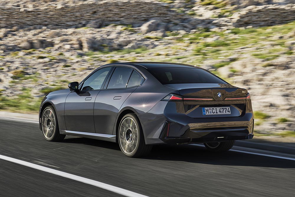 https://autogreeknews.gr/wp-content/uploads/2026/09/BMW-3-Series-2026-21.jpg