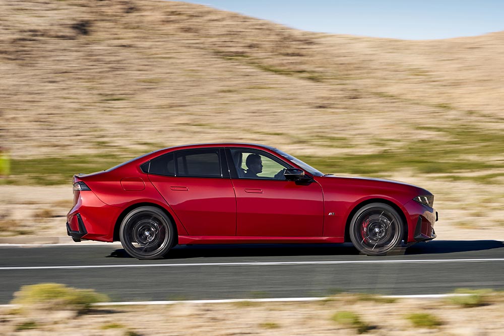 https://autogreeknews.gr/wp-content/uploads/2026/09/BMW-3-Series-2026-27.jpg
