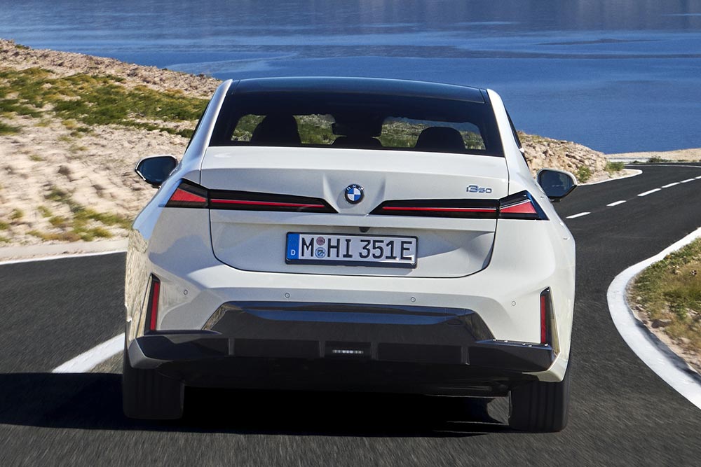 https://autogreeknews.gr/wp-content/uploads/2026/09/BMW-3-Series-2026-3.jpg