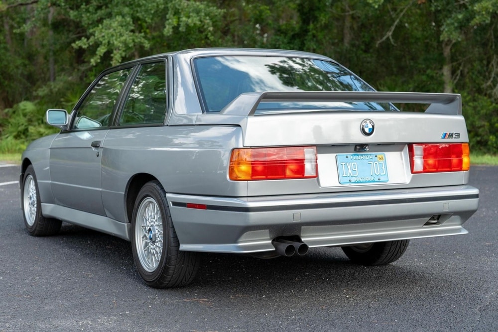 https://autogreeknews.gr/wp-content/uploads/2026/09/BMW_M3_E30_04_1000x667.jpg