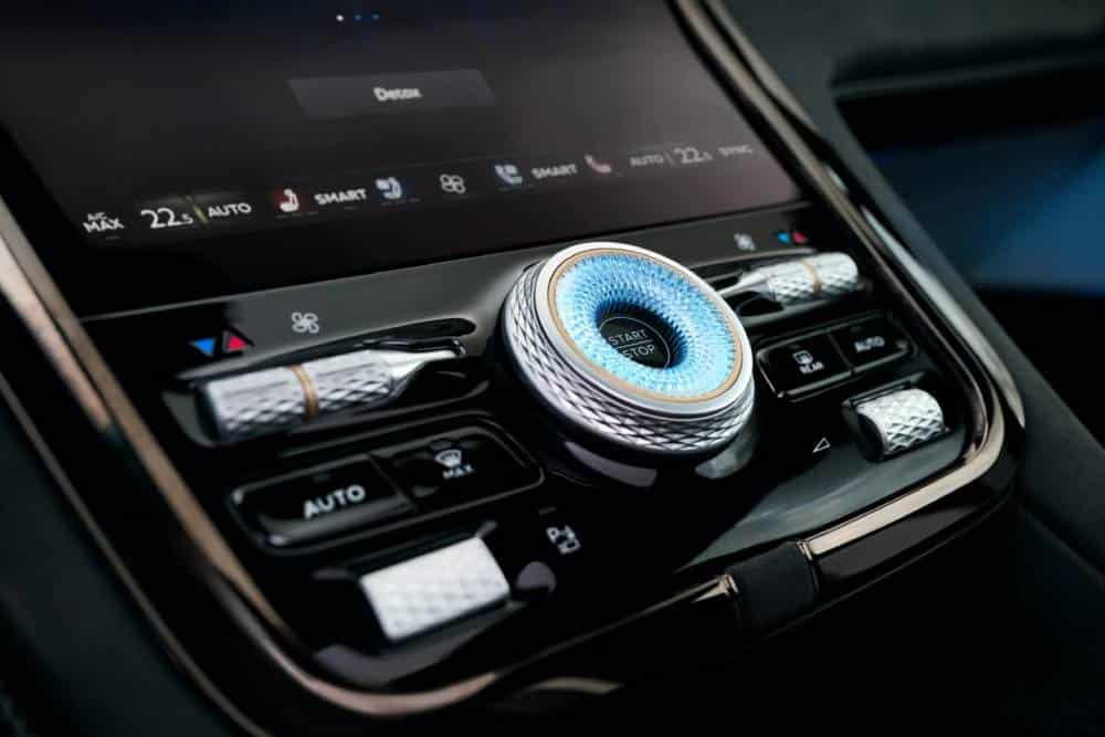 https://autogreeknews.gr/wp-content/uploads/2026/09/Bentley-Torcal-EV-11.jpg