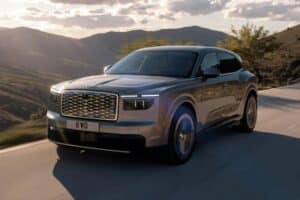 Η Bentley μπαίνει στην ηλεκτροκίνηση με 888 άλογα (+video)