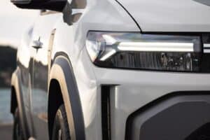Με 20.700 ευρώ παίρνεις νέο SUV που «καίει» 1 ευρώ το λίτρο