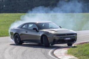 Νέο Dodge Charger 550 PS, AWD και πισωκίνητο με ένα κουμπί