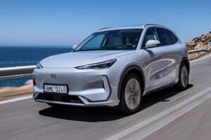 Νέο Geely E5 με περισσότερη αυτονομία και χαμηλή τιμή