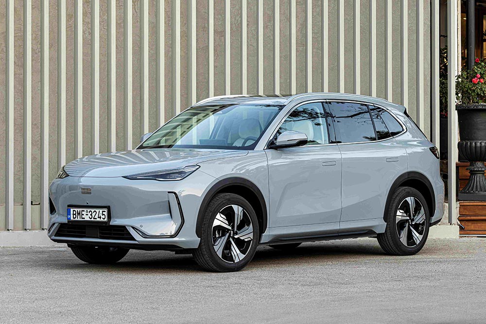 https://autogreeknews.gr/wp-content/uploads/2026/09/Geely-E5_4.jpg