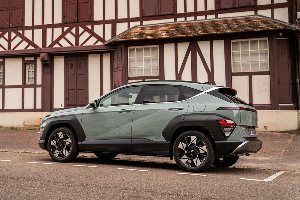 https://autogreeknews.gr/wp-content/uploads/2026/09/Hyundai-Kona-Hybrid-12.jpg