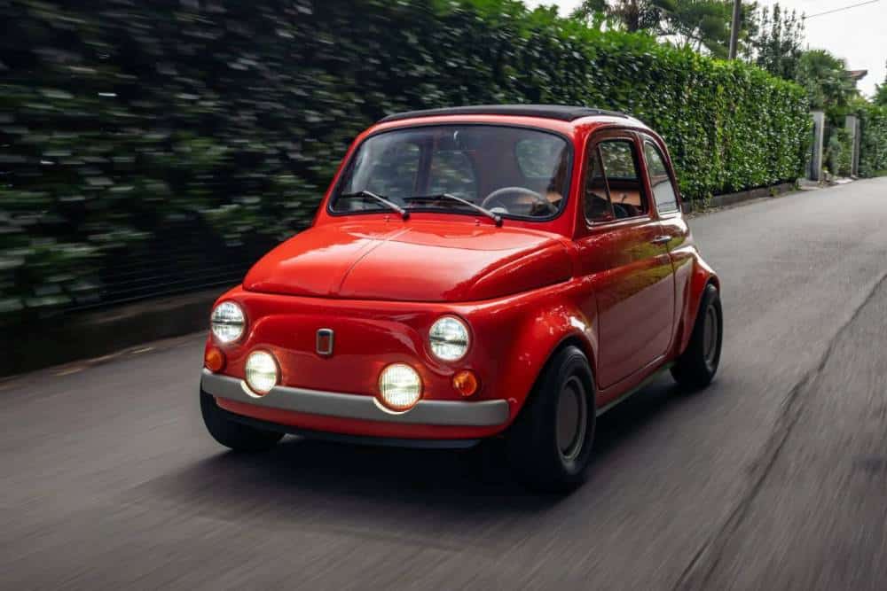 https://autogreeknews.gr/wp-content/uploads/2026/09/La-Cinquecento-Fiat-500-Scattante-2-2048x1366-1.jpg