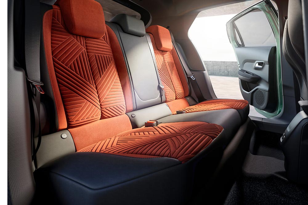https://autogreeknews.gr/wp-content/uploads/2026/09/Lancia-Ypsilon-2024-new-3.jpg