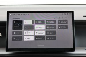 Leapmotor B05 interior (10)