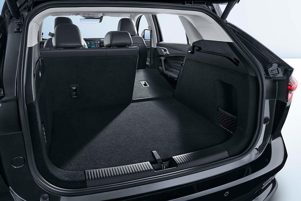 https://autogreeknews.gr/wp-content/uploads/2026/09/MG-HS-Hybrid-14.jpg