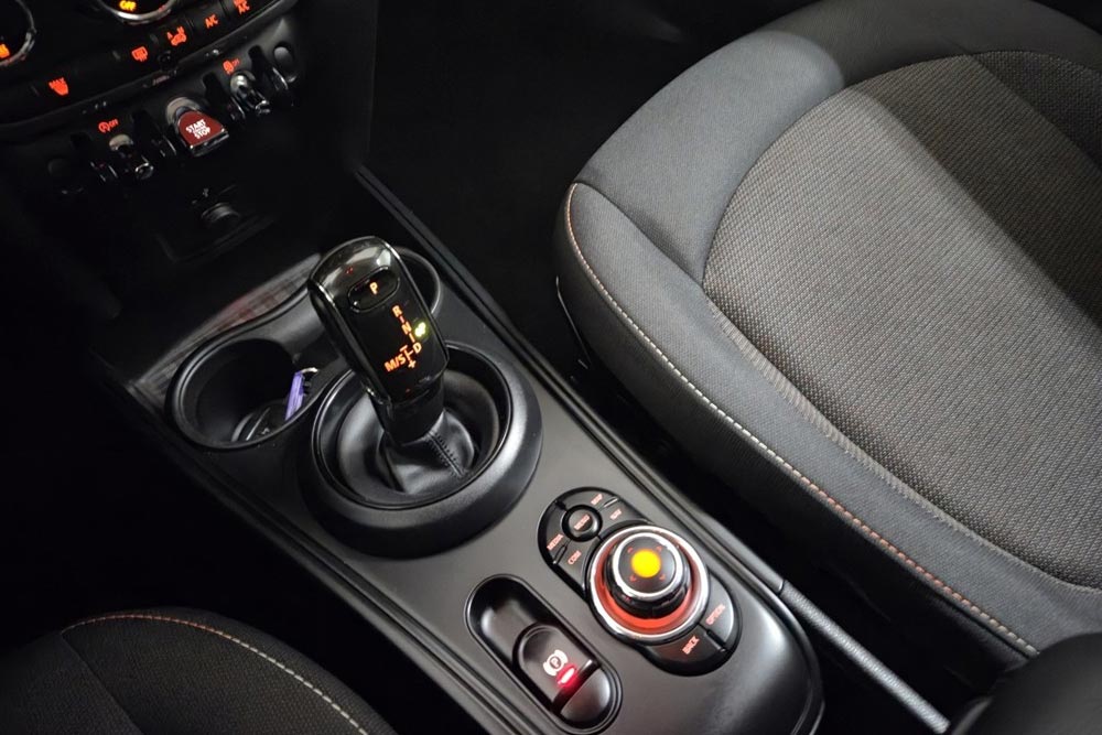 https://autogreeknews.gr/wp-content/uploads/2026/09/Mini-Countryman-Cooper-2019-used-6.jpg