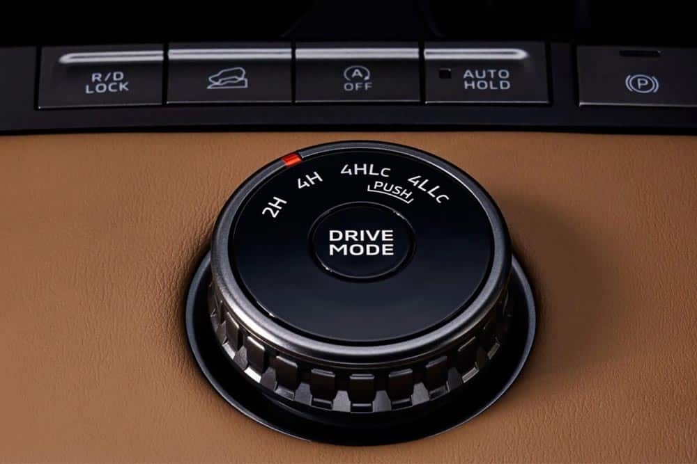 https://autogreeknews.gr/wp-content/uploads/2026/09/Mitsubishi-Pajero-2026-4.jpg
