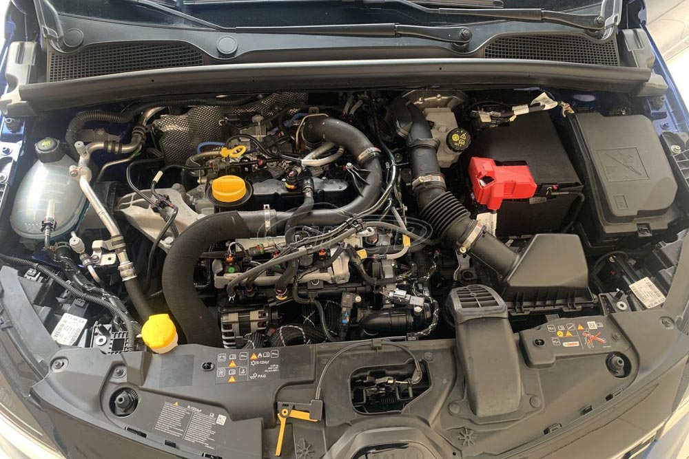 https://autogreeknews.gr/wp-content/uploads/2026/09/Renault-Clio-LPG-2025-used-4.jpg
