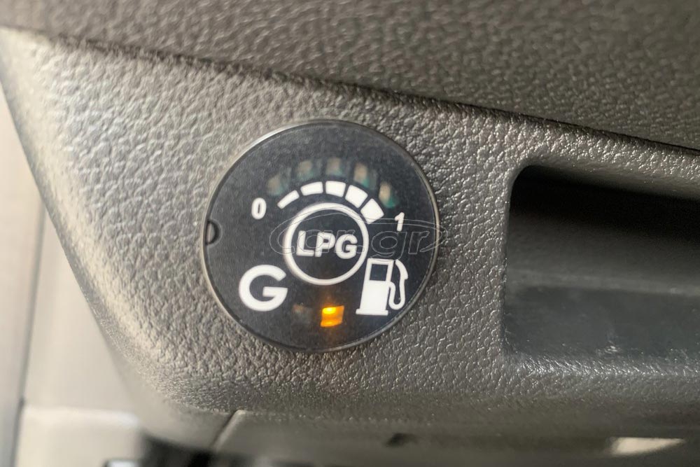 https://autogreeknews.gr/wp-content/uploads/2026/09/Renault-Clio-LPG-2025-used-8.jpg