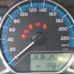 Toyota-Yaris-Hybrid-2017-used-1