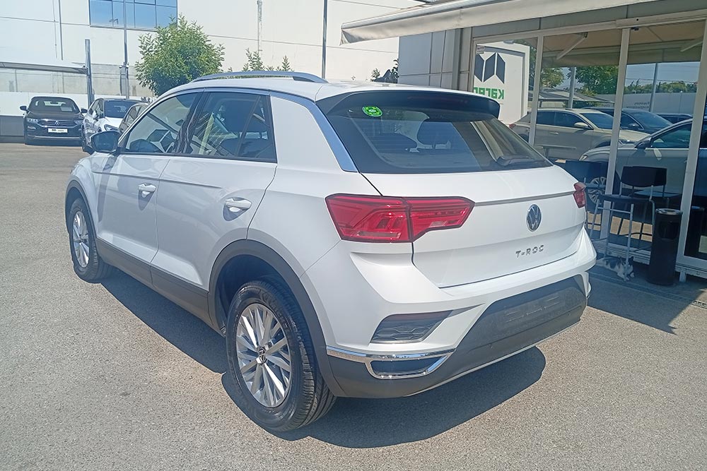 https://autogreeknews.gr/wp-content/uploads/2026/09/VW-T-Roc-2022-used-4.jpg