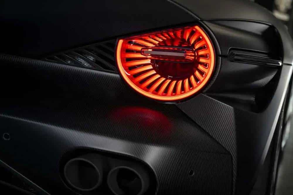 https://autogreeknews.gr/wp-content/uploads/2026/09/alfa-romeo-33-stradale-perla-nera-2.jpg