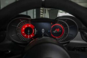 alfa-romeo-33-stradale-perla-nera (5)