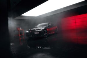 alfa-romeo-giulia-edizione-luna-rossa (1)_1000x667