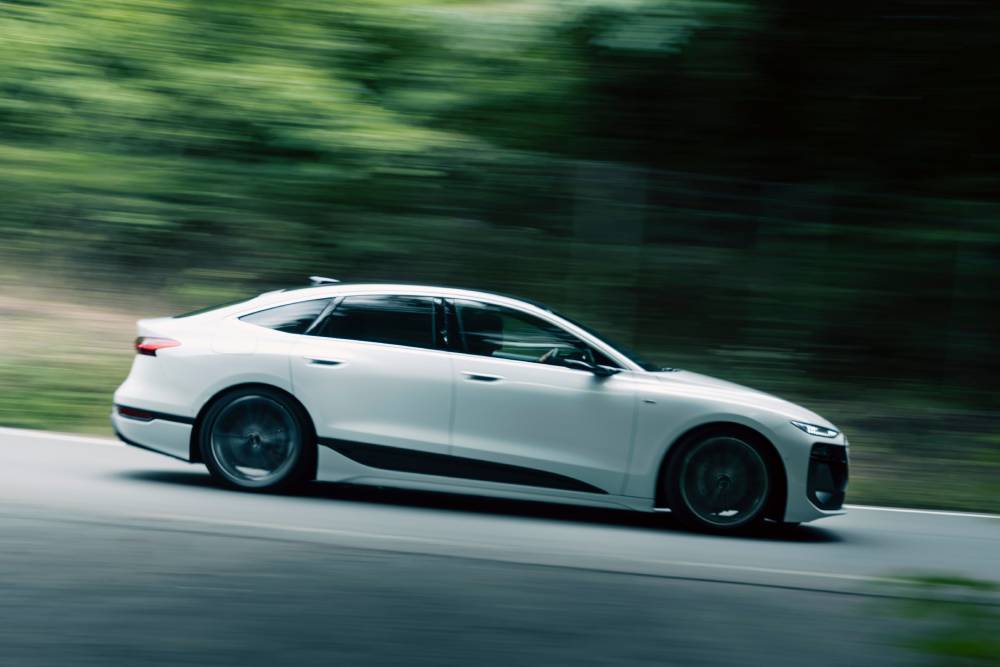 Το Audi A6 e-tron έσπασε τα κοντέρ με 1.338 χλμ. χωρίς φόρτιση